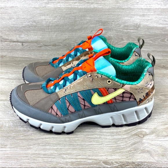 ✔️LIKE NEW ✔️Nike Air Humara 17 Premium steel green cameo running shoes. - Picture 1 of 9